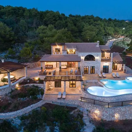 Amara Villa *