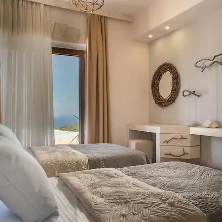 Amara * Anafonítria