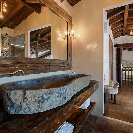 Amara Private Estate Anafonítria