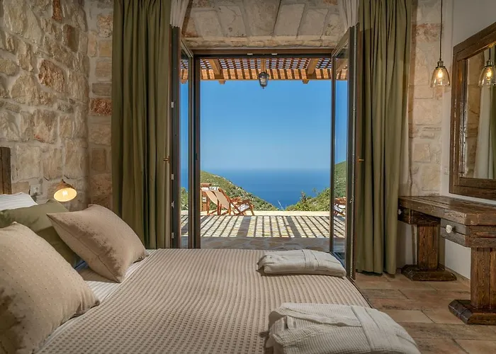 Amara Villa Anafonítria